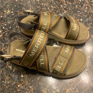 Strappy adjustable merrell sandals